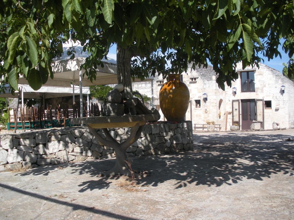 Trullo Malvisco Villa Alberobello Ruang foto